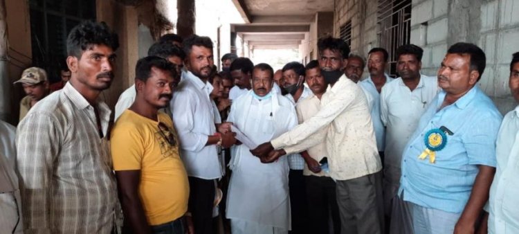 ಸ್ಮಶಾನಕ್ಕೆ ಸ್ಥಳ ಮಂಜೂರಿಗೆ ಒತ್ತಾಯ