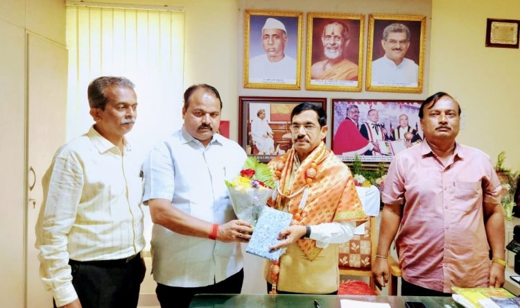 ಧರ್ಮಸ್ಥಳದ ಪ್ರತಿಷ್ಟಿತ ಶಿಕ್ಷಣ ಸಂಸ್ಥೆ ಮೇಯರ್ ಅಂಚಟಗೇರಿ ಯವರಿಂದ ಸನ್ಮಾನ