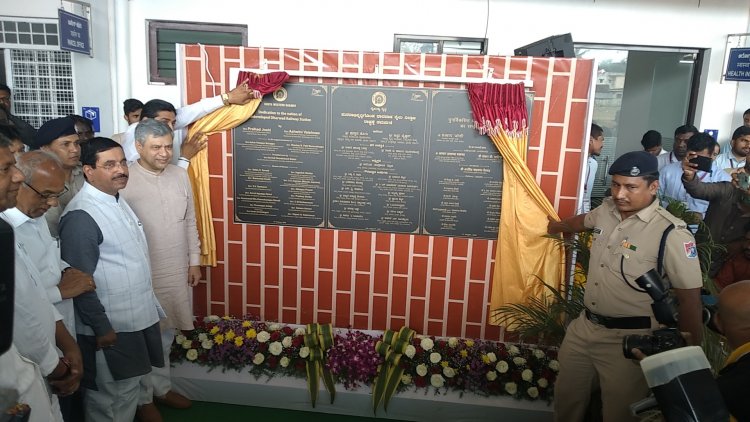 ಧಾರವಾಡ ಜಿಲ್ಲಾ ಕೇಂದ್ರದಲ್ಲಿ ನವೀಕರಿಸಲಾದ ರೈಲ್ವೆ ನಿಲ್ದಾಣ ಇಂದು ಲೋಕಾರ್ಪಣೆ…! ಪ್ರಲ್ಹಾದ್ ಜೋಶಿ ಪ್ರಯತ್ನದಿಂದ ಮೇಲ್ದರ್ಜೆಗೇರಿದ ರೈಲ್ವೆ ನಿಲ್ದಾಣ