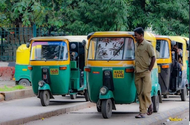 ಓಲಾ, ಓಬರ್ ಆಟೊ ರೈಡ್ಗೆ ಶೇ 5 ತೆರಿಗೆ: ಸಾರಿಗೆ ಇಲಾಖೆ ನಿರ್ಧಾರದ ಬಗ್ಗೆ ಆಟೊ ಚಾಲಕರ ಅಸಮಾಧಾನ