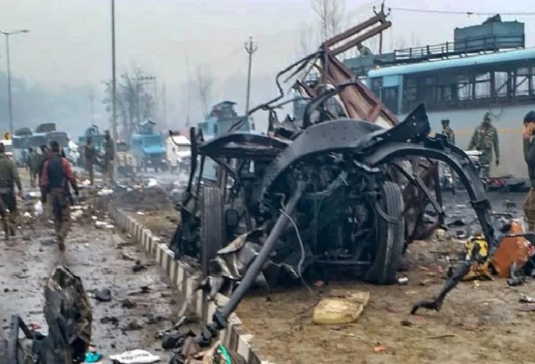 ಪುಲ್ವಾಮಾ CRPF ದಾಳಿ ; ಐವರು ಜಮಾತ್-ಎ-ಇಸ್ಲಾಮಿ ಉಗ್ರರಿಗೆ 'ಜೀವಾವಧಿ ಶಿಕ್ಷೆ' ವಿಧಿಸಿದ ಕೋರ್ಟ್