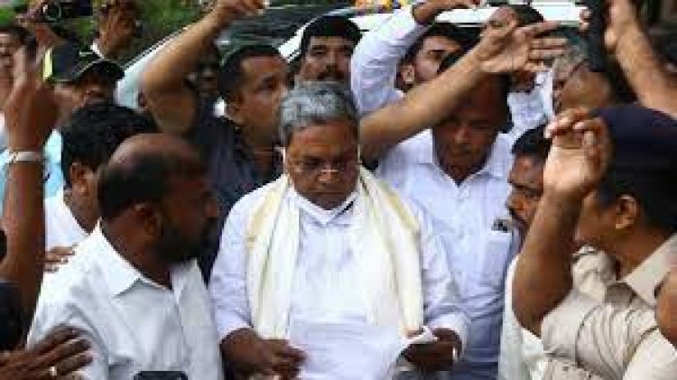 ವರುಣ ಕ್ಷೇತ್ರದಿಂದ ಸಿದ್ದು ಸ್ಪರ್ಧೆ?; ಜನರ ಸಮಸ್ಯೆ ಆಲಿಸುತ್ತಿರುವ ಪುತ್ರ ಯತೀಂದ್ರ