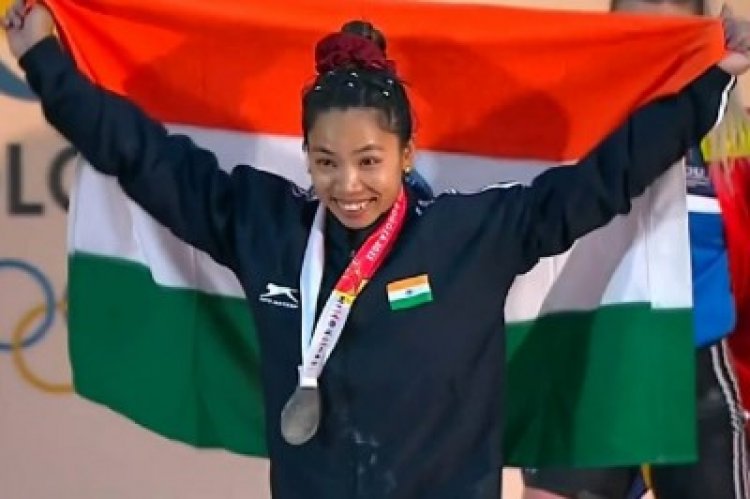 ವಿಶ್ವ ಚಾಂಪಿಯನ್ಶಿಪ್ನಲ್ಲಿ ಬೆಳ್ಳಿ ಗೆದ್ದ ಮೀರಾಬಾಯಿ
