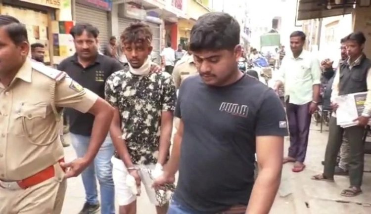 ಜನರಿಗೆ ಬೆದರಿಕೆ ಹಾಕಿದ ಜಾಗದಲ್ಲೇ ರೌಡಿಗೆ ಕೋಳ ತೊಡಿಸಿ ಮೆರವಣಿಗೆ