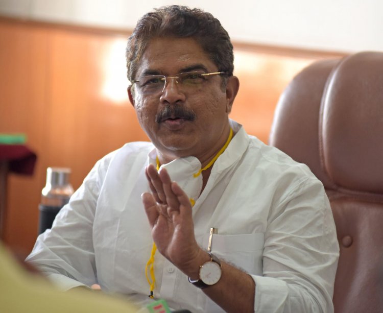 ಕಾಂಗ್ರೆಸ್ ಪಕ್ಷದ 10 ಶಾಸಕರು ಶೀಘ್ರವೇ ಬಿಜೆಪಿಗೆ: ಸಚಿವ ಅಶೋಕ್