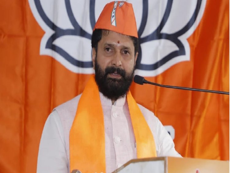 "ಅಮಿತ್ ಶಾ ಯಾವ ಪಿಚ್ ನಲ್ಲಿ ಬೇಕಾದ್ರೂ ಆಡ್ತಾರೆ"