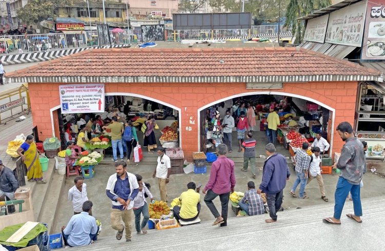 ಮೆಜೆಸ್ಟಿಕ್ 'ಅಕ್ರಮ' ವ್ಯಾಪಾರ: ಪ್ರಶ್ನಿಸಿದರೆ ಇರಿತ