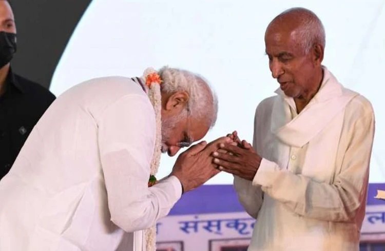 ಜ್ಞಾನಯೋಗಾಶ್ರಮದ ʻಸಿದ್ಧೇಶ್ವರ ಸ್ವಾಮೀಜಿʼ ಲಿಂಗೈಕ್ಯ: ಸಂತಾಪ ಸೂಚಿಸಿದ ಪ್ರಧಾನಿ ಮೋದಿ