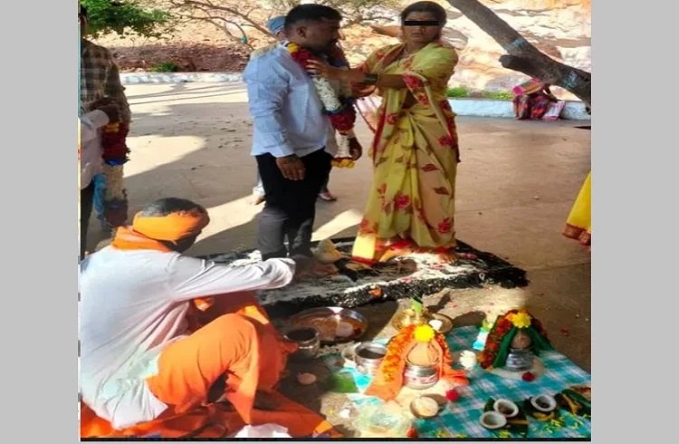 ಹುಬ್ಬಳ್ಳಿಯಲ್ಲಿ ಅಪ್ರಾಪ್ತ ಬಾಲಕಿಗೆ ತಾಳಿ ಕಟ್ಟಿದ ಮೂರು ಮಕ್ಕಳ ಅಂಕಲ್: ಪೊಲೀಸ್ ಮೆಟ್ಟಿಲೇರಿದ ಮೊದಲ ಪತ್ನಿ