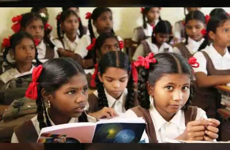ಗಮನಿಸಿ : 2023-24 ನೇ ಸಾಲಿನ ವಸತಿ ಶಾಲೆ ಪ್ರವೇಶಕ್ಕೆ ಅರ್ಜಿ ಸಲ್ಲಿಕೆ ಅವಧಿ ಮತ್ತೆ ವಿಸ್ತರಣೆ
