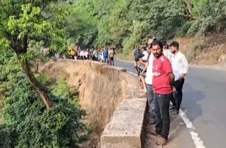 ಸ್ನೇಹಿತನನ್ನು ಕೊಂದು ಘಾಟ್ನಿಂದ ಎಸೆಯುವಾಗ ಕಾಲು ಜಾರಿ ಬಿದ್ದು ಆರೋಪಿ ಸಾವು