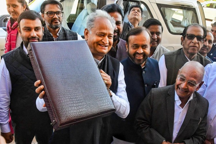 ರಾಜಸ್ಥಾನದ ಮಂಡಳಿ, ನಿಗಮಗಳ ಸಿಬ್ಬಂದಿಗೂ ಹಳೆಯ ಪಿಂಚಣಿ ಯೋಜನೆ: ಗೆಹಲೋತ್