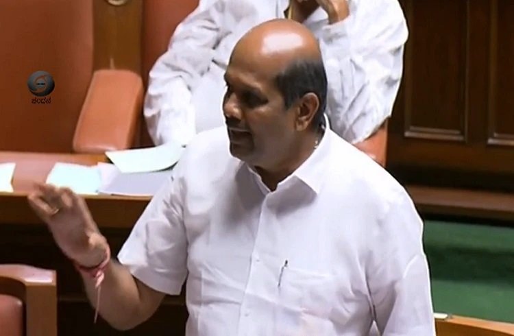 ಆರೋಗ್ಯ ಇಲಾಖೆ NHM ಒಳಗುತ್ತಿಗೆ ನೌಕರರನ್ನು ಖಾಯಂ ಮಾಡಿ: ವಿಧಾನಸಭೆಯಲ್ಲಿ ಶಾಸಕ ಬಂಡೆಪ್ಪ ಕಾಶ್ಯಂಪುರ್ ಒತ್ತಾಯ
