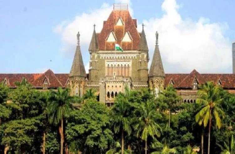 ಬಾಲಕಿಯ ಕೈ ಹಿಡಿದು ಎಳೆದ ಆರೋಪಿಗೆ ಜಾಮೀನು; ʻಇದು ಲೈಂಗಿಕ ಉದ್ದೇಶವಲ್ಲʼ ಎಂದ ಬಾಂಬೆ ಹೈಕೋರ್ಟ್