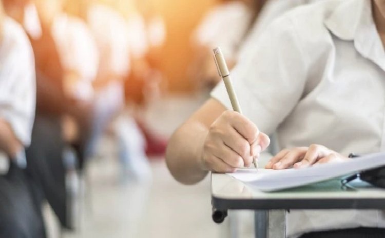 ಸರ್ಕಾರಿ ನೌಕರರ ಮುಷ್ಕರ ಎಫೆಕ್ಟ್: SSLC ಪರೀಕ್ಷೆ ಮುಂದೂಡಿಕೆ