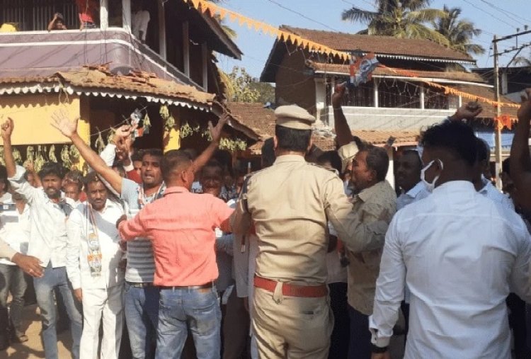 ಕಾರವಾರ: ಸಿಎಂ ಕಾರು ಅಡ್ಡಗಟ್ಟಿ ಕಾಂಗ್ರೆಸ್ ಪ್ರತಿಭಟನೆ