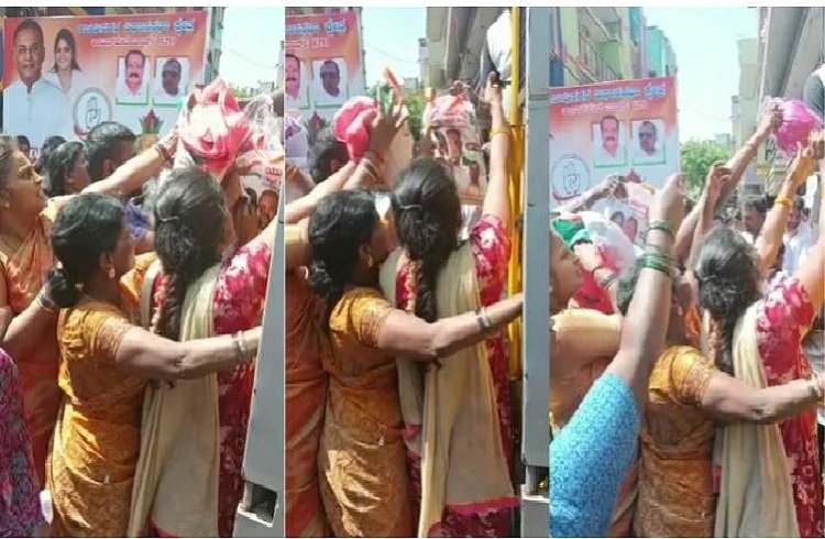 ಗಾಂಧಿ ನಗರದಲ್ಲಿ ಯುಗಾದಿ ಹಬ್ಬಕ್ಕೆ ಸೀರೆ ಹಂಚಿದ ದಿನೇಶ್ ಗುಂಡುರಾವ್ : ಮುಗಿಬಿದ್ದ ಮಹಿಳೆಯರಿಂದ ಆಕ್ರೋಶ