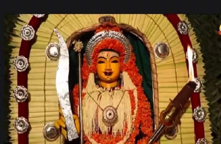 ಬೆಂಗಳೂರಲ್ಲಿ ದೇವಿಗೆ ತುಳುನಾಡಿನ ಪಂಜುರ್ಲಿ ದೈವದಂತೆ ಅಲಂಕಾರ: ಭಾರೀ ವಿರೋಧ ವ್ಯಕ್ತ